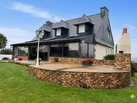 à vendre plumelin  maison de 130 m²  4 chambres  terrain d'environ 2360 m²