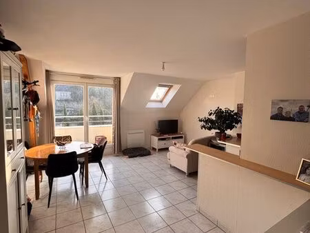 t2 st cyr - balcon - 2 garages