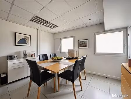 bureaux 81 m² ivry sur seine