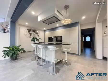 maison 9 pièces 187 m²