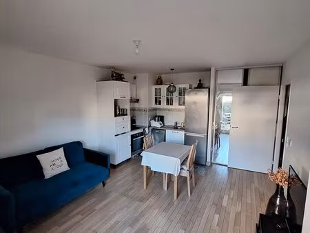 appartement 2 pièces - 42 m² - jardin et parking privatifs ( cormeilles-en-parisis -95)