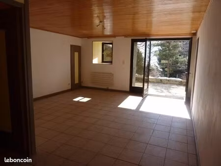 studio 1 pièce 37 m²