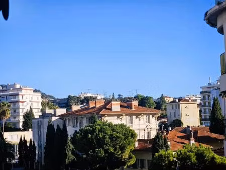 appartement traversant 78.53 m² avec terrasse et balcon - nice