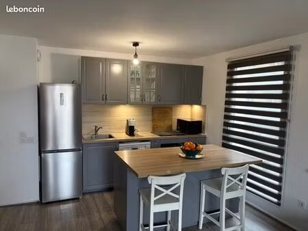 apparemment 4 pièces  3 chambres  82m2