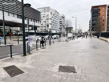 local commercial 194 m²