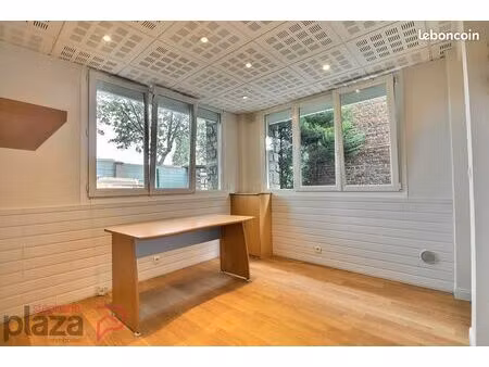 local commercial 50 m² les lilas