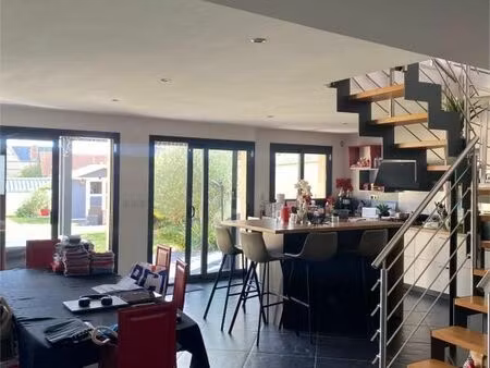 maison 5 pièces 174 m²