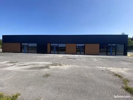 local commercial 200 m²