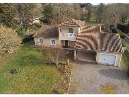 charmante villa de plain-pied à chabanais