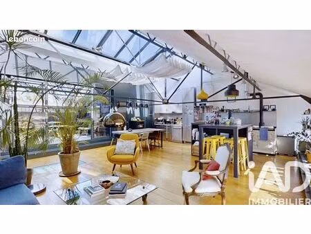 loft/atelier/surface 6 pièces 138 m²