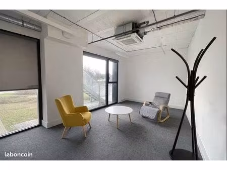 bureau au coeur de vannes