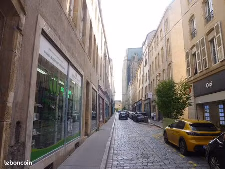 tres beau local commerce ou bureaux