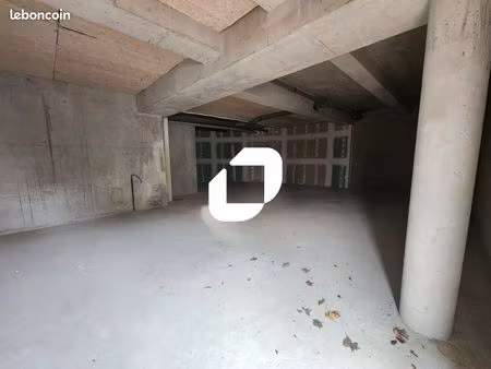 local commercial 140 m²