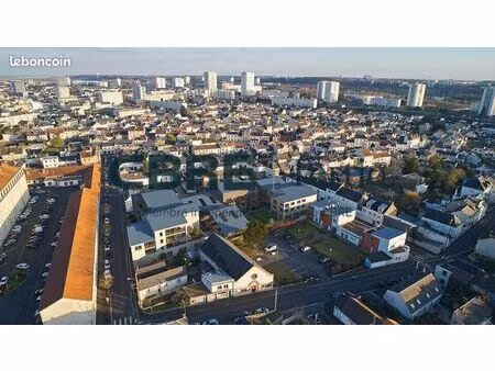 local commercial 183 m²