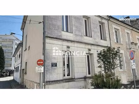 maison de ville avec terrasse et garage quartier jayan