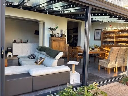 maison 10 pièces 273 m²