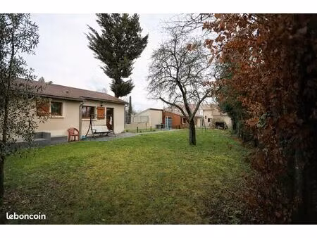 propriété 4 pièces 140 m²
