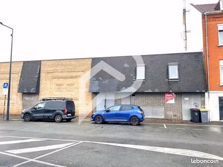 local bureaux 700 m²