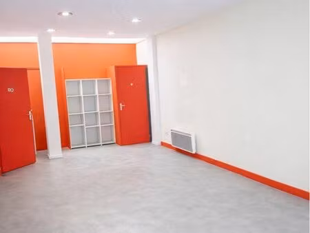 à louer local commercial 60m2 auchel centre-ville