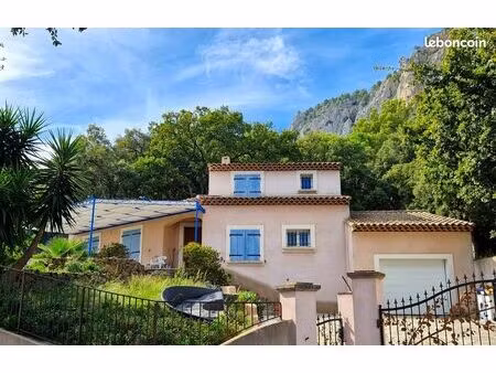 villa 5 pièces 120 m²