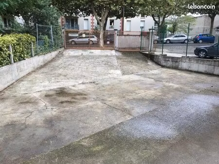 location ancien garage 280 m2 livry-gargan