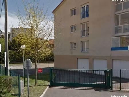 place de parking à vendre – copropriété l’halésia – 42240 unieux