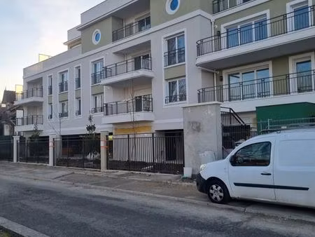 ?️ parking premium rdc (idéal suv) - neuf & sécurisé - 10 min rer d