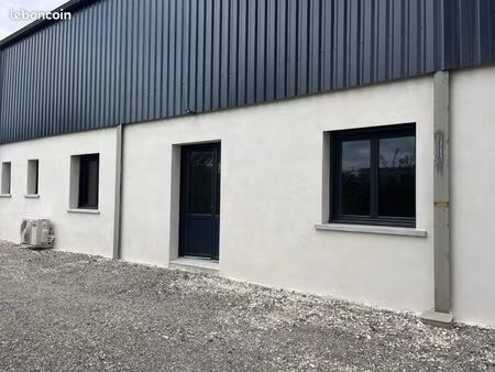 bâtiment commercial à louer