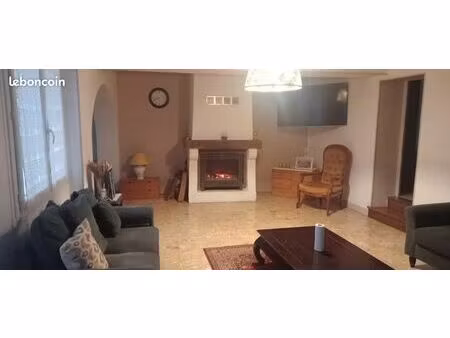 maison avec belle surface habitable   grand terrain   dépendances