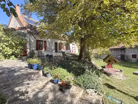 ensemble immobilie de 2 maisons prêtes à vivre  sans voisin