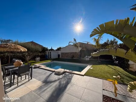 villa avec piscine et garage   rénovée  proche du centre