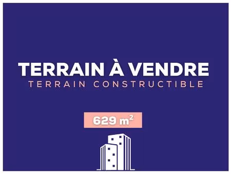 terrain viabilisé de 629 m2 avec vue dégagée.