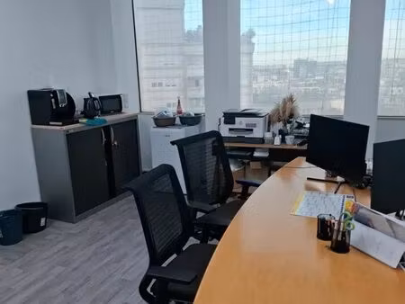 bureau partagé à pantin – 2 postes de travail équipés – 550