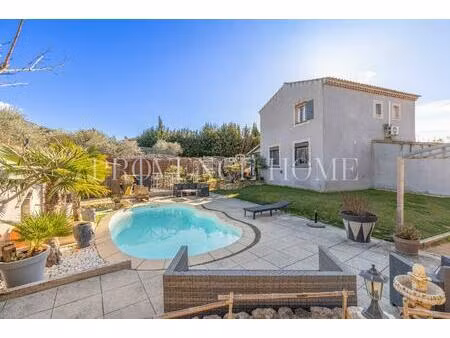 a vendre maison avec jardin et piscine a lagnes  luberon provence