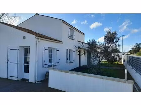 coup de cœur l'île d'elle emplacement idéal  à proximité de toutes commodités