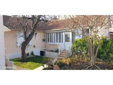 av ensemble de 2 maisons à sartrouville quartier de l'union