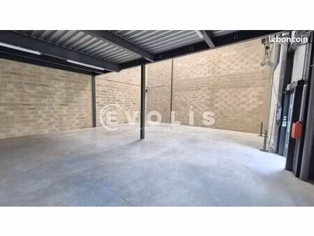 local d'activité 308 m²