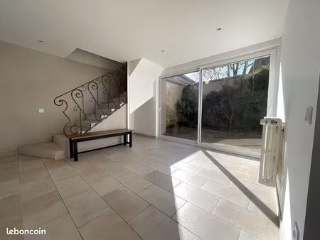 maison de ville au calme _ 93m2