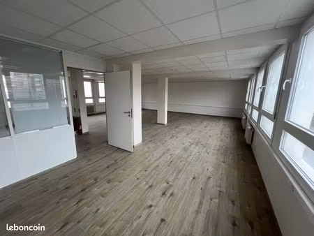 bureaux 125 m²