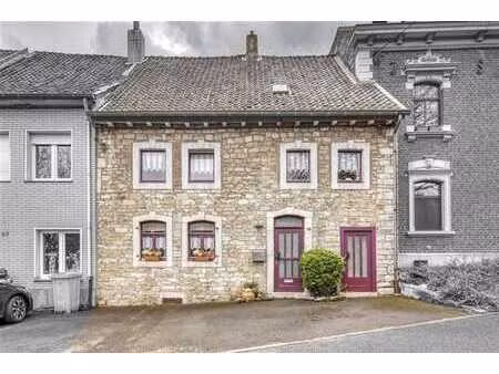 charmante maison en pierre du pays de 194m² (cms) avec 3 cha