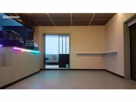 commerce restauration avec extérieur