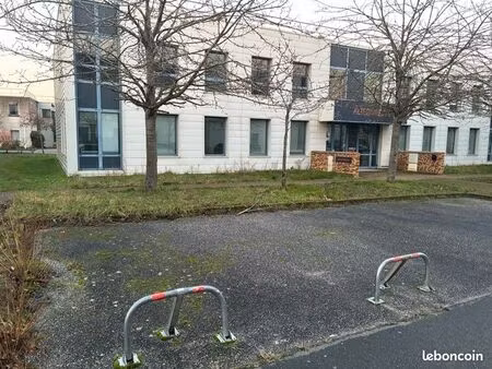 local d’activité mixte / entrepôt / bureau accès pmr au rdc
