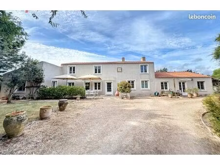 grande maison en bord de mer