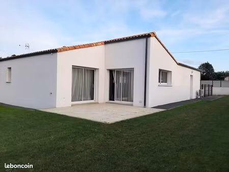 maison 92 m2   3 chambres et garage