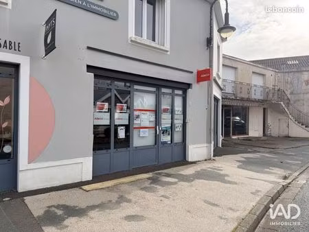 boutique 61 m² essarts en bocage