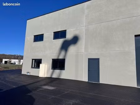 entrepôt 200 m² montauroux à louer
