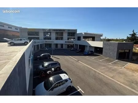 local commercial 121 m²