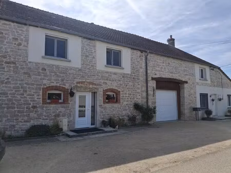proche dole  maison 9 pièces avec garage et terrain
