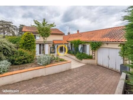 maison 6 pièces 126 m²