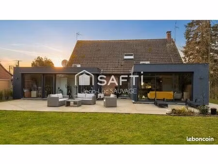 maison 10 pièces 270 m²